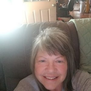 Meet your Posher, Laurie